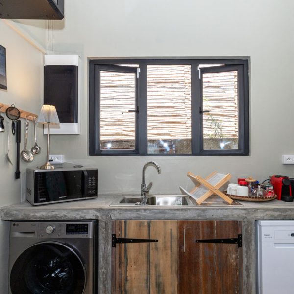 6-OLEANDER KITCHEN-3
