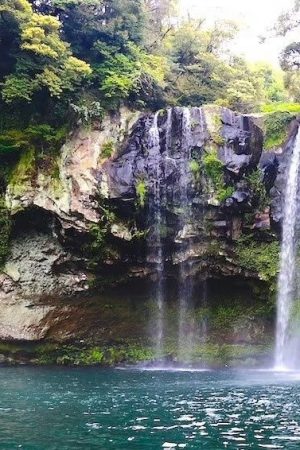 black-river-gorges-mauritius-waterfall